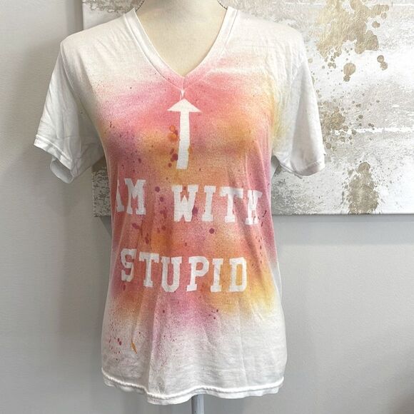 Up 🔝 “Im with Stupid” custom made tee - Picture 1 of 3